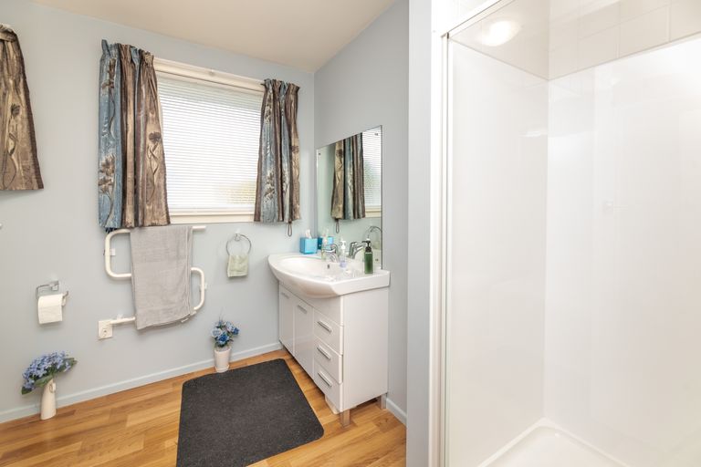 Photo of property in 45 Farquhars Road, Redwood, Christchurch, 8051