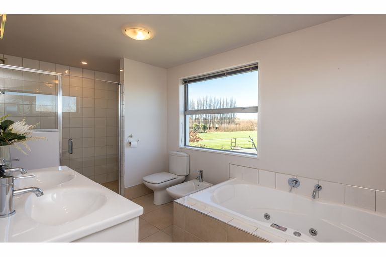 Photo of property in 41 Riverwood Boulevard, Redwood, Christchurch, 8051