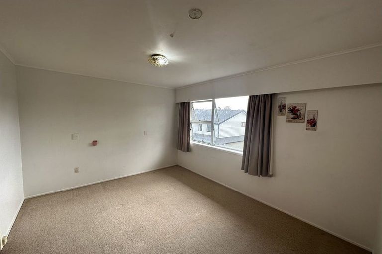 Photo of property in 1/14 Lake Road, Northcote, Auckland, 0627