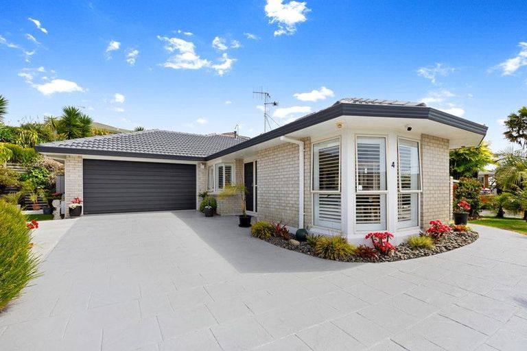 Photo of property in 4 Palm Court, Mount Maunganui, 3116