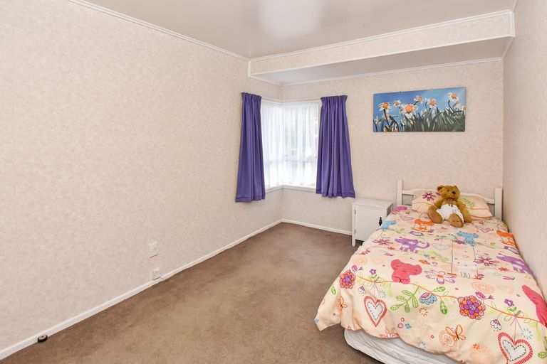 Photo of property in 22 Scenic Drive, Hillpark, Auckland, 2102