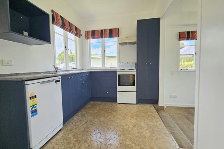 Photo of property in 121 Onerahi Road, Onerahi, Whangarei, 0110