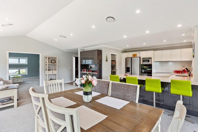 Photo of property in 99 The Drive, Paraparaumu Beach, Paraparaumu, 5032