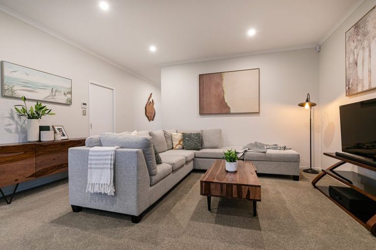 Photo of property in 22 Malbec Place, Huapai, Kumeu, 0810