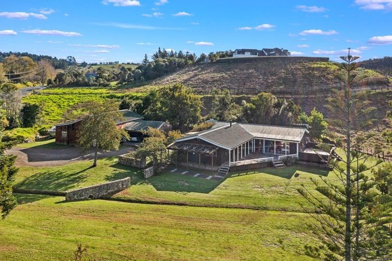 Photo of property in 372 Pine Valley Road, Dairy Flat, Silverdale, 0992