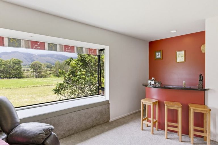 Photo of property in 84 Derham Road, Te Horo, Otaki, 5581