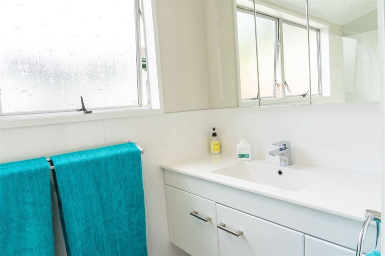 Photo of property in 15 Hibiscus Avenue, Hamilton Lake, Hamilton, 3204