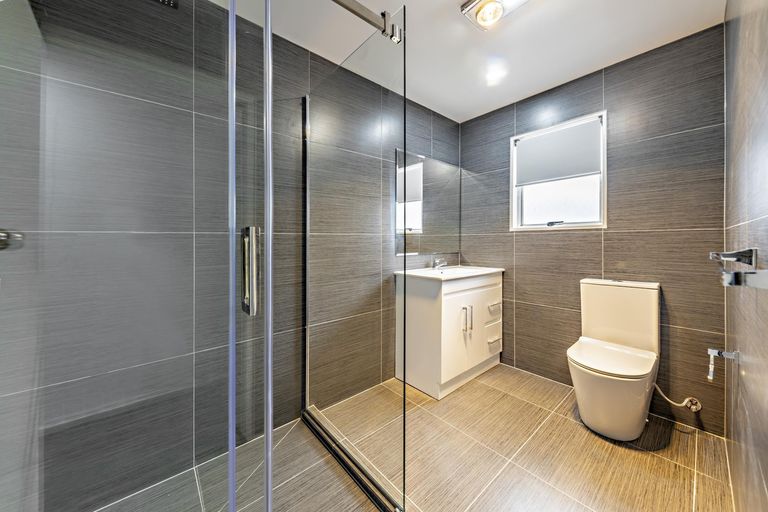 Photo of property in 367 Roscommon Road, Clendon Park, Auckland, 2103