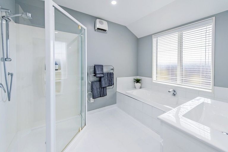 Photo of property in 4 Goldie Place, Rolleston, 7614