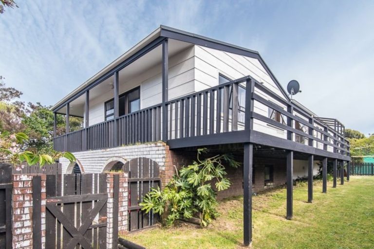Photo of property in 13 Pitoitoi Street, Otaihanga, Paraparaumu, 5036