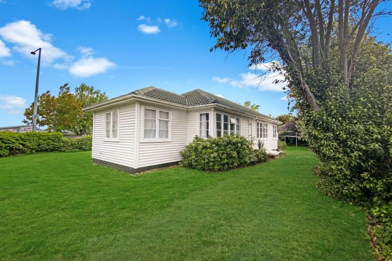 Photo of property in 33 Blighs Road, Bryndwr, Christchurch, 8053