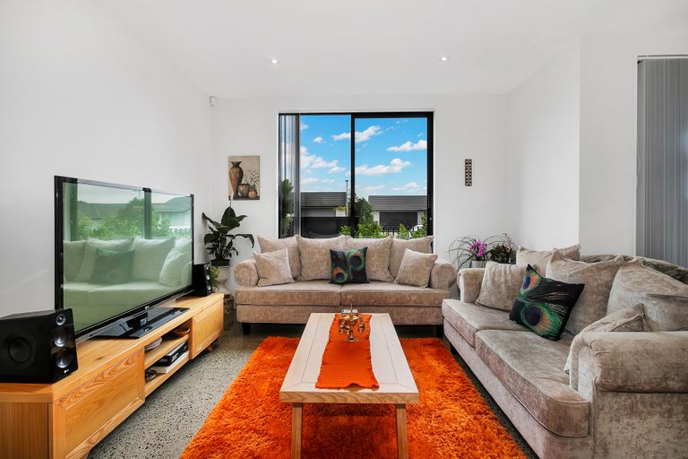 Photo of property in 105 Buckley Avenue, Hobsonville, Auckland, 0616