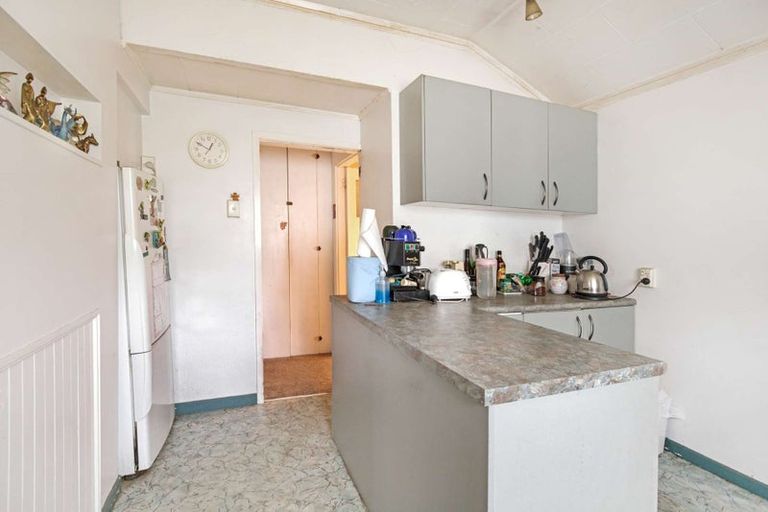 Photo of property in 94 Cornfoot Street, Castlecliff, Whanganui, 4501