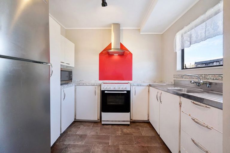 Photo of property in 2/14 Templeton Place, Clendon Park, Auckland, 2103