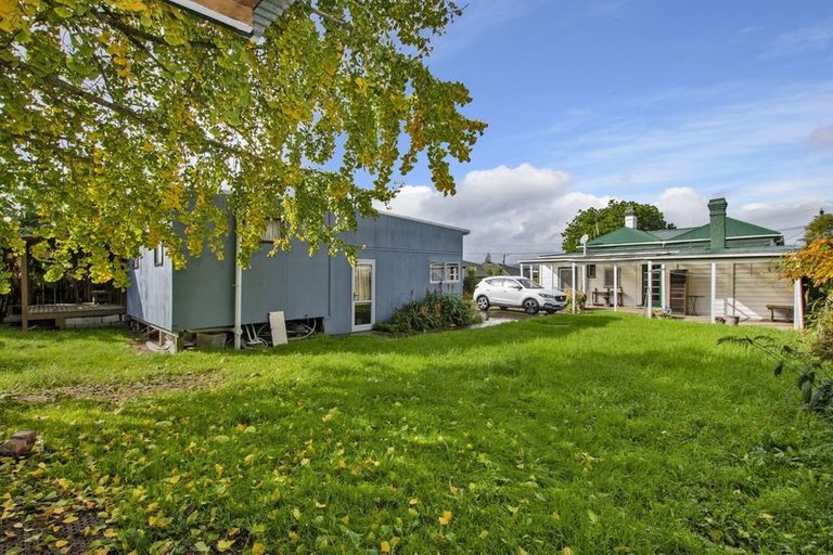 Photo of property in 24 First Avenue, Avenues, Whangarei, 0110