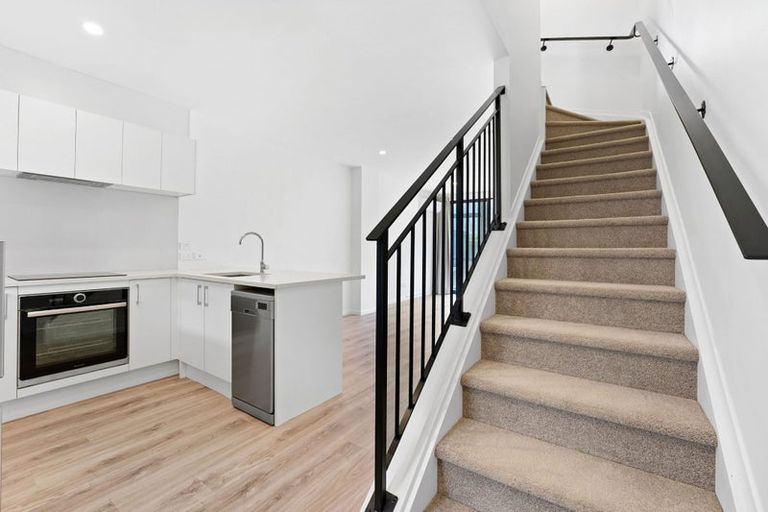 Photo of property in 10 Rara Lane, Manukau, Auckland, 2104
