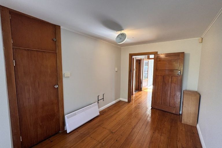 Photo of property in 26 Monorgan Road, Strathmore Park, Wellington, 6022