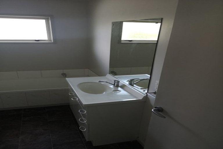 Photo of property in 15a Eastburn Street, Papakura, 2110