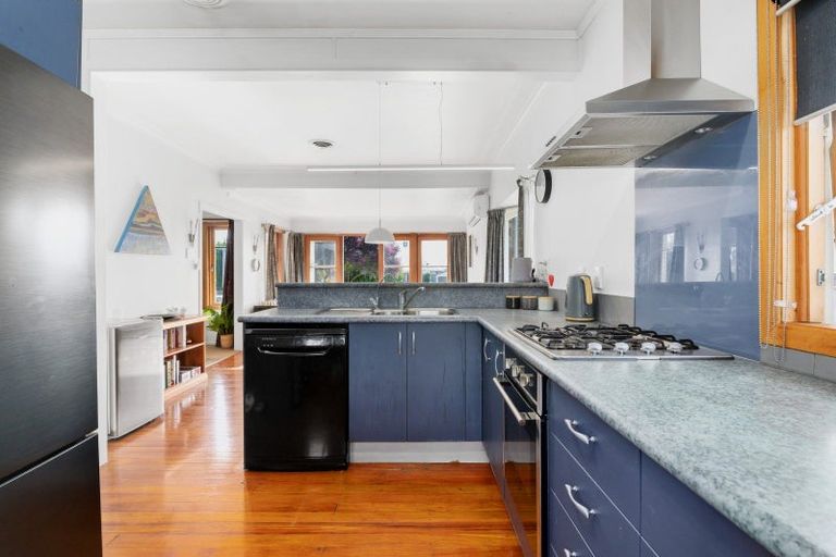 Photo of property in 19 Bolmuir Road, Forest Lake, Hamilton, 3200