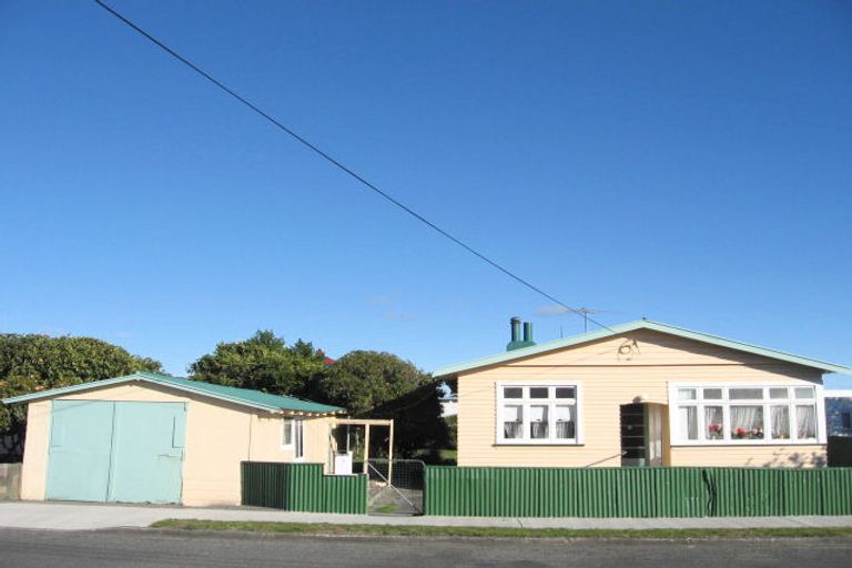 Photo of property in 3 Raukawa Street, Otaki, 5512