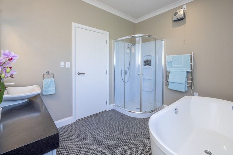 Photo of property in 19 Wylie Road, Foxton Beach, Foxton, 4891