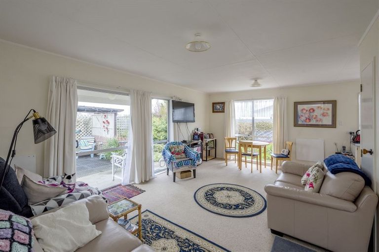 Photo of property in 110 Ryder Crescent, Levin, 5510