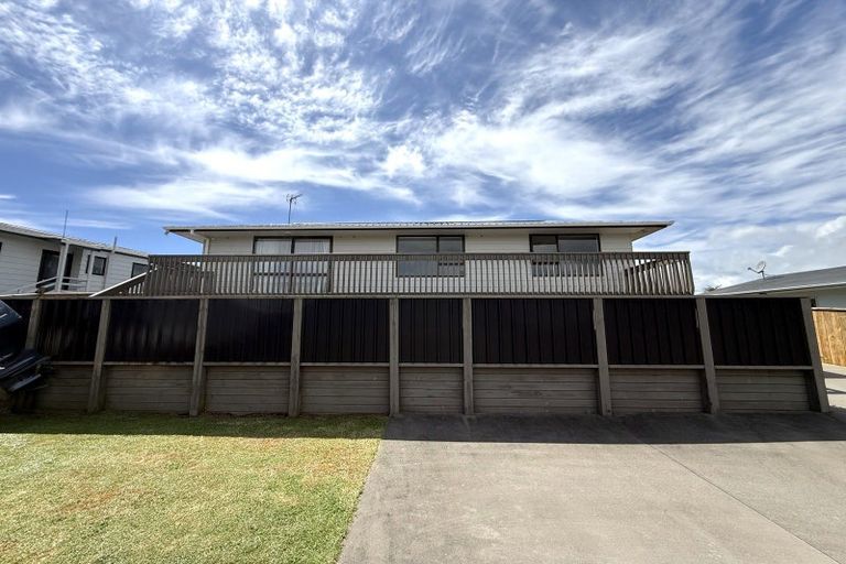 Photo of property in 18 Aratapu Street, Waitara, 4320