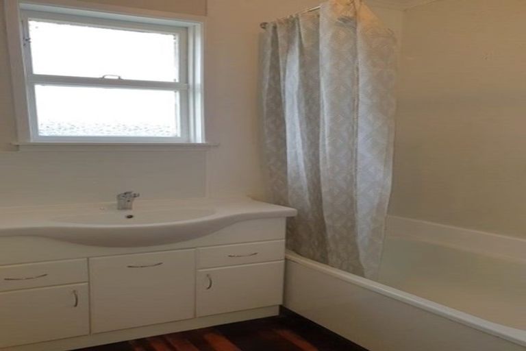 Photo of property in 24 Whiteman Road, Kawakawa, 0210