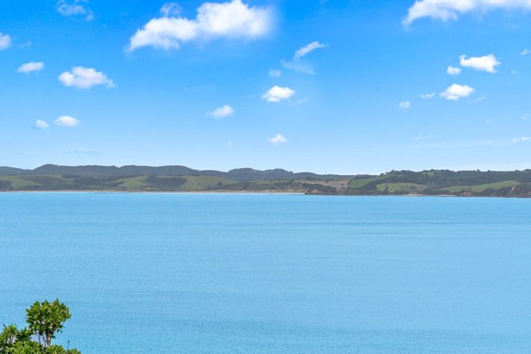 Photo of property in 22 Barrier View Road, Leigh, 0985