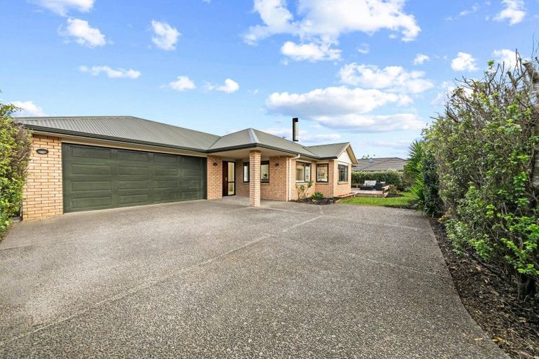 Photo of property in 35 Greig Place, Pukekohe, 2120