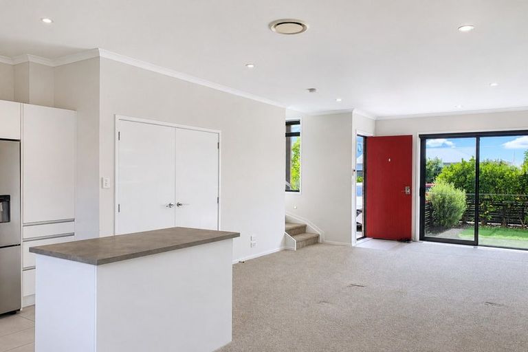 Photo of property in 27 Saltmarsh Road, Hobsonville, Auckland, 0616