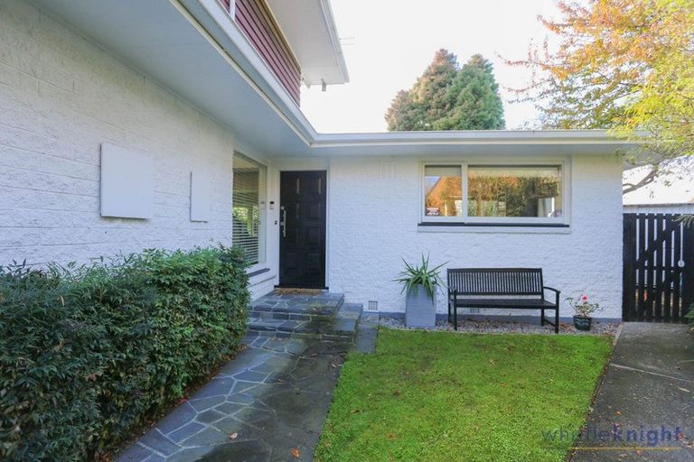 Photo of property in 2/2a Medbury Terrace, Fendalton, Christchurch, 8041