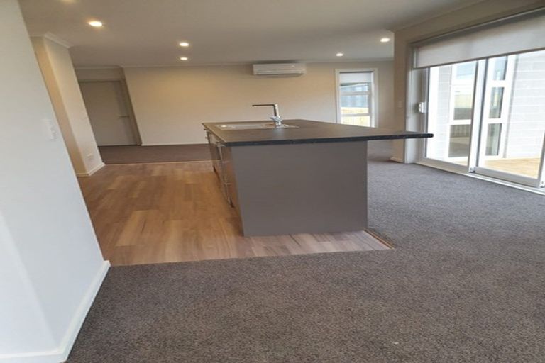 Photo of property in 43a Wainuiomata Road, Wainuiomata, Lower Hutt, 5014