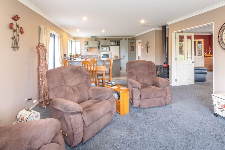 Photo of property in 31 Piako Drive, Darfield, 7571