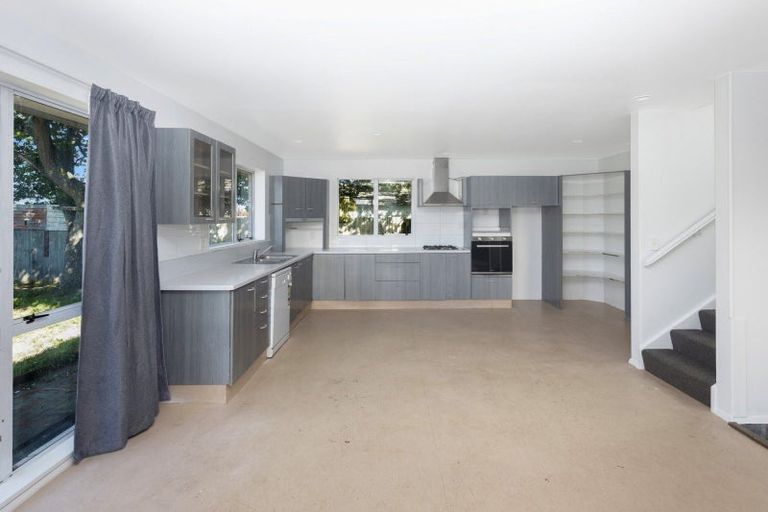 Photo of property in 9 Twynham Place, Aranui, Christchurch, 8061