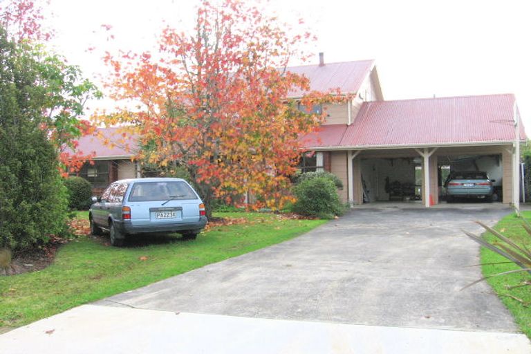 Photo of property in 2 Kingfisher Grove, Greenhithe, Auckland, 0632