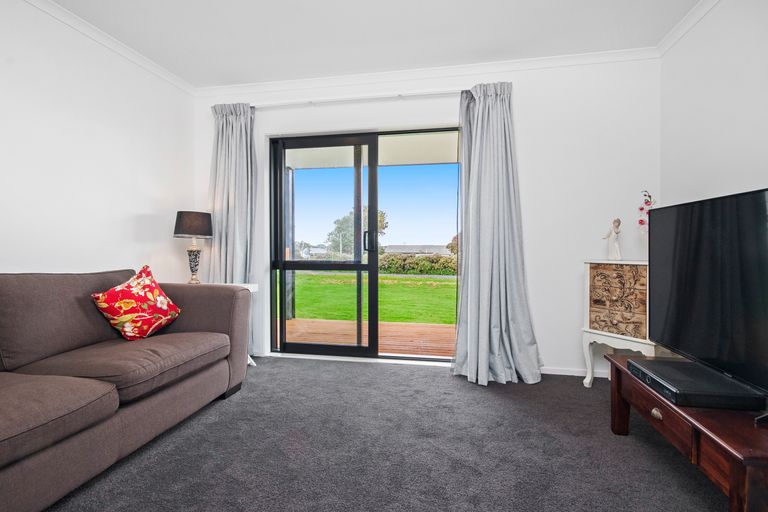 Photo of property in 2630 Awhitu Road, Awhitu, Waiuku, 2684