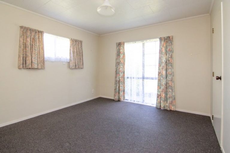 Photo of property in 14 Tawa Street, Tokomaru, Palmerston North, 4474