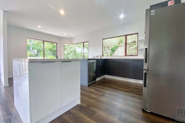 Photo of property in 11b Langana Avenue, Browns Bay, Auckland, 0630