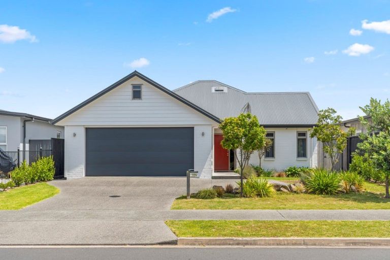 Photo of property in 104 Coast Boulevard, Papamoa Beach, Papamoa, 3118