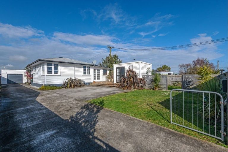 Photo of property in 44 Holland Crescent, Bulls, 4818