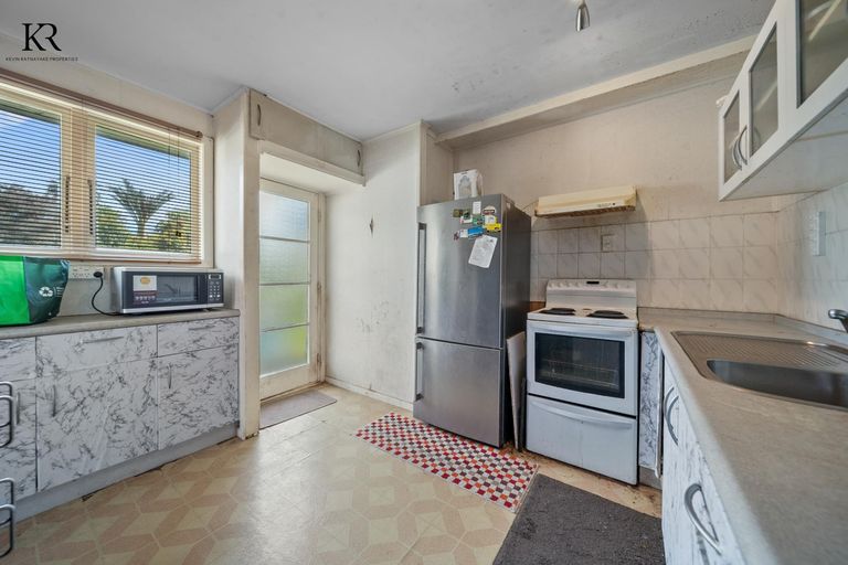 Photo of property in 53 Waipani Road, Te Atatu Peninsula, Auckland, 0610