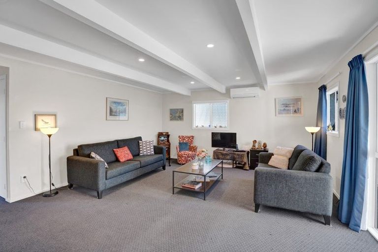 Photo of property in 46 Lismore Street, Merrilands, New Plymouth, 4312