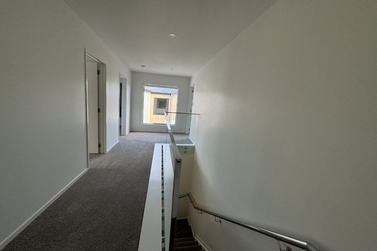 Photo of property in 16 Elegant Lane, Ranui, Auckland, 0612