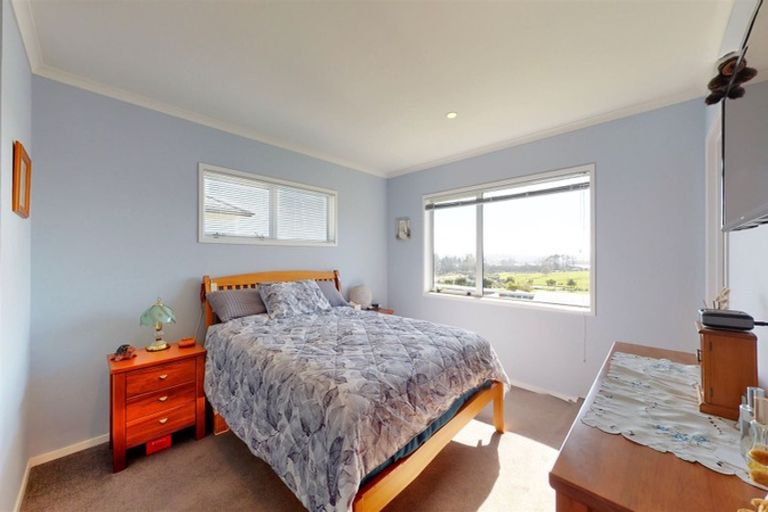 Photo of property in 27 Old Mill Road, Silverdale, 0932