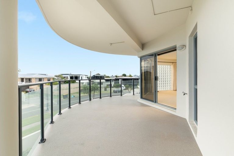 Photo of property in 308/178 Marine Parade, Mount Maunganui, 3116