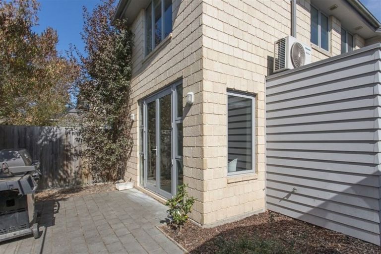 Photo of property in 90c Mandeville Street, Riccarton, Christchurch, 8011