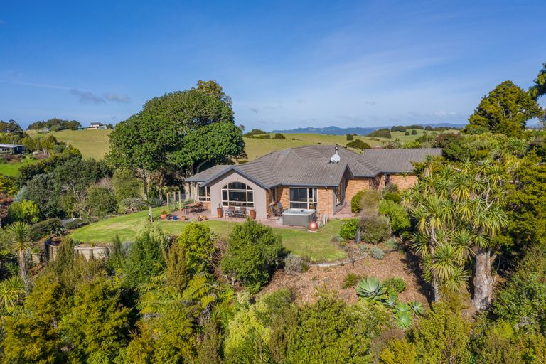 Photo of property in 206 Te Toiroa Road, Ngunguru, Whangarei, 0173