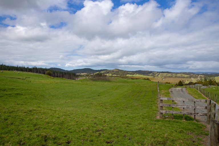 Photo of property in 127a Oruawharo Road, Topuni, Wellsford, 0975