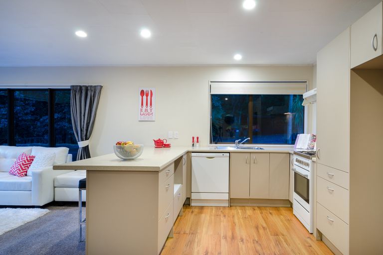 Photo of property in 94 Hinau Road, Waimauku, 0881